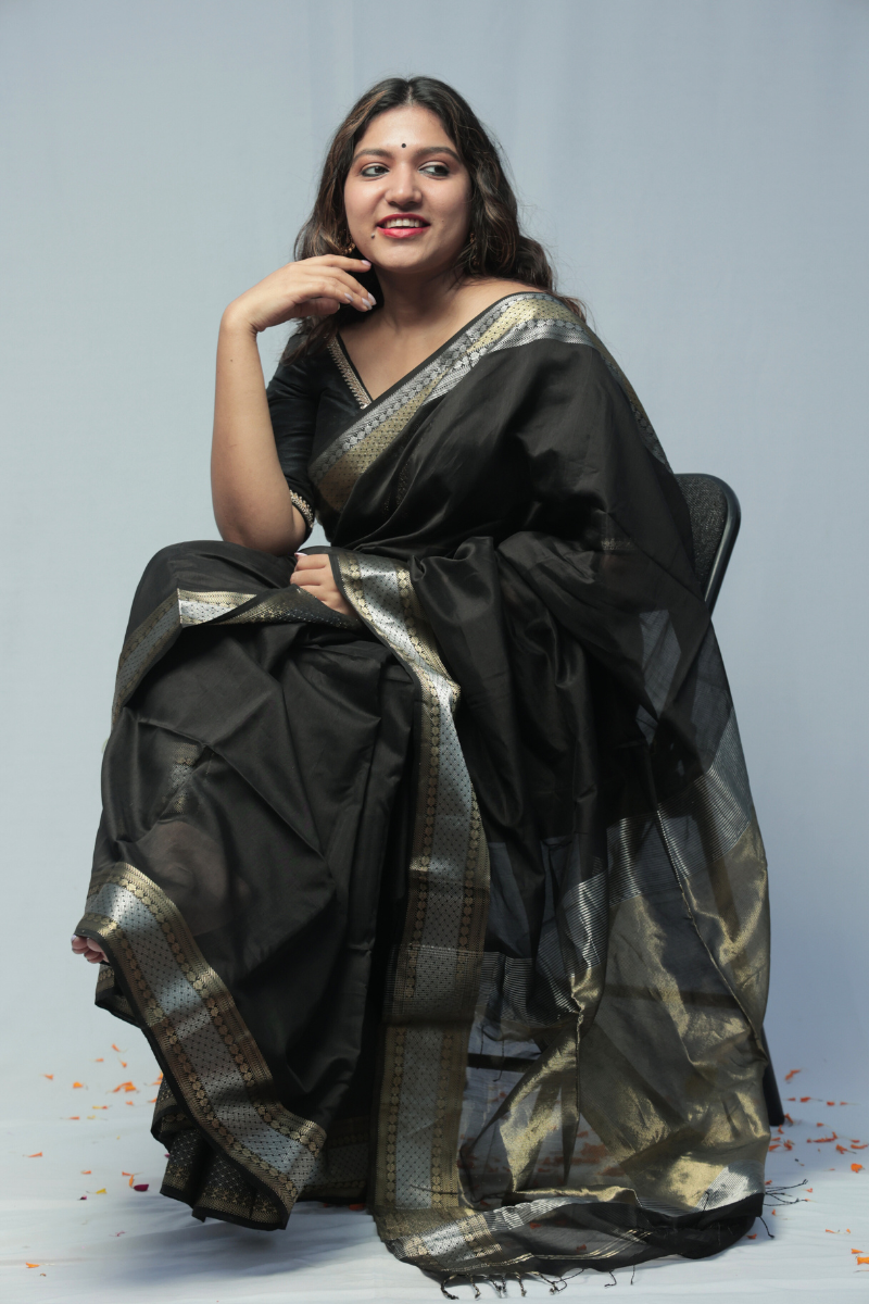 Krishnaa - Indiestore Charcoal Black With Golden & Silver Border Handloom Maheshwari Saree
