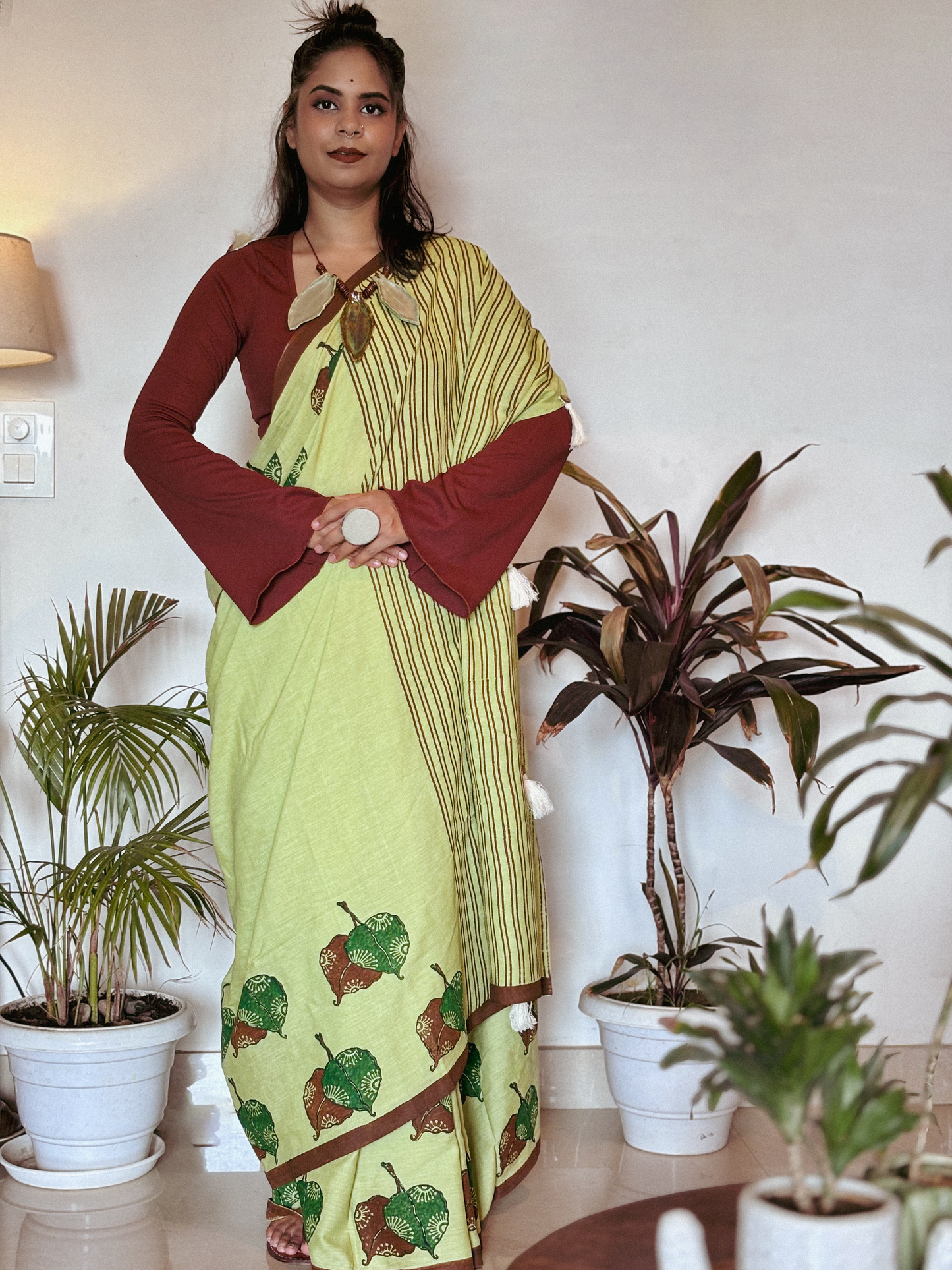 PATTO KA JISM (Saree) – A Dance of Decay and Renewal 🍃