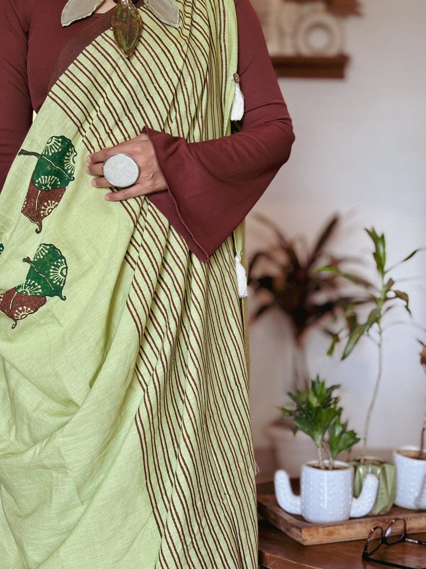 PATTO KA JISM (Saree) – A Dance of Decay and Renewal 🍃