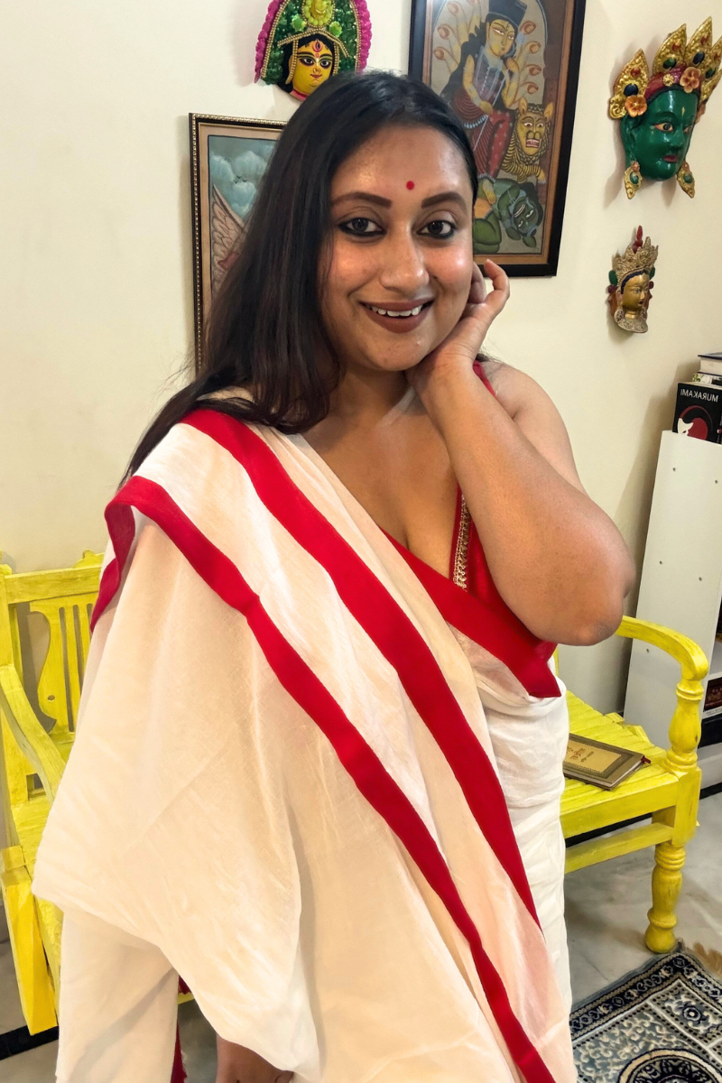 Laal-Shaada Handloom Mulmul Cotton Saree with Double Satin Border