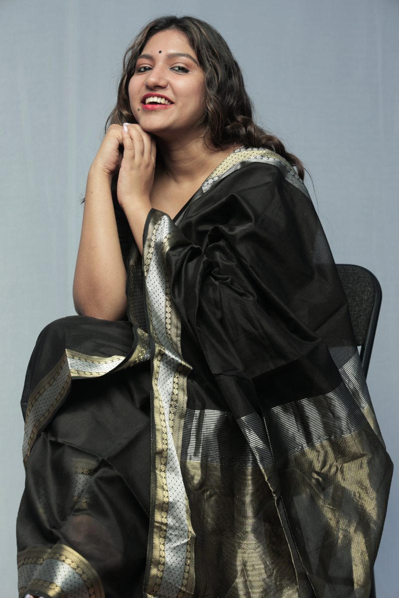 Krishnaa - Indiestore Charcoal Black With Golden & Silver Border Handloom Maheshwari Saree